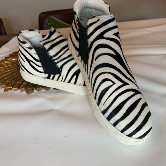 NEW Anthropologie Coconuts by Matisse High top zebra print sneakers size 7.5 - Picture 2 of 8